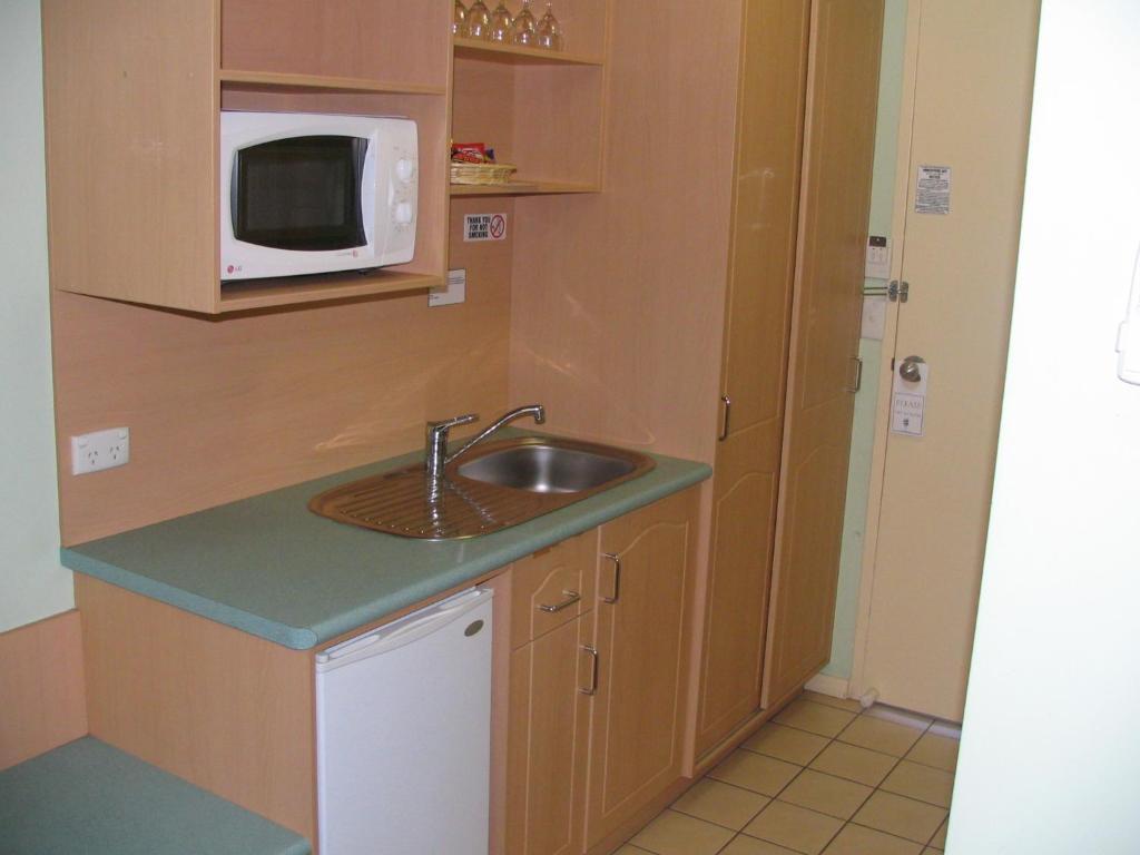 Green Gables Motel Даббо Номер фото